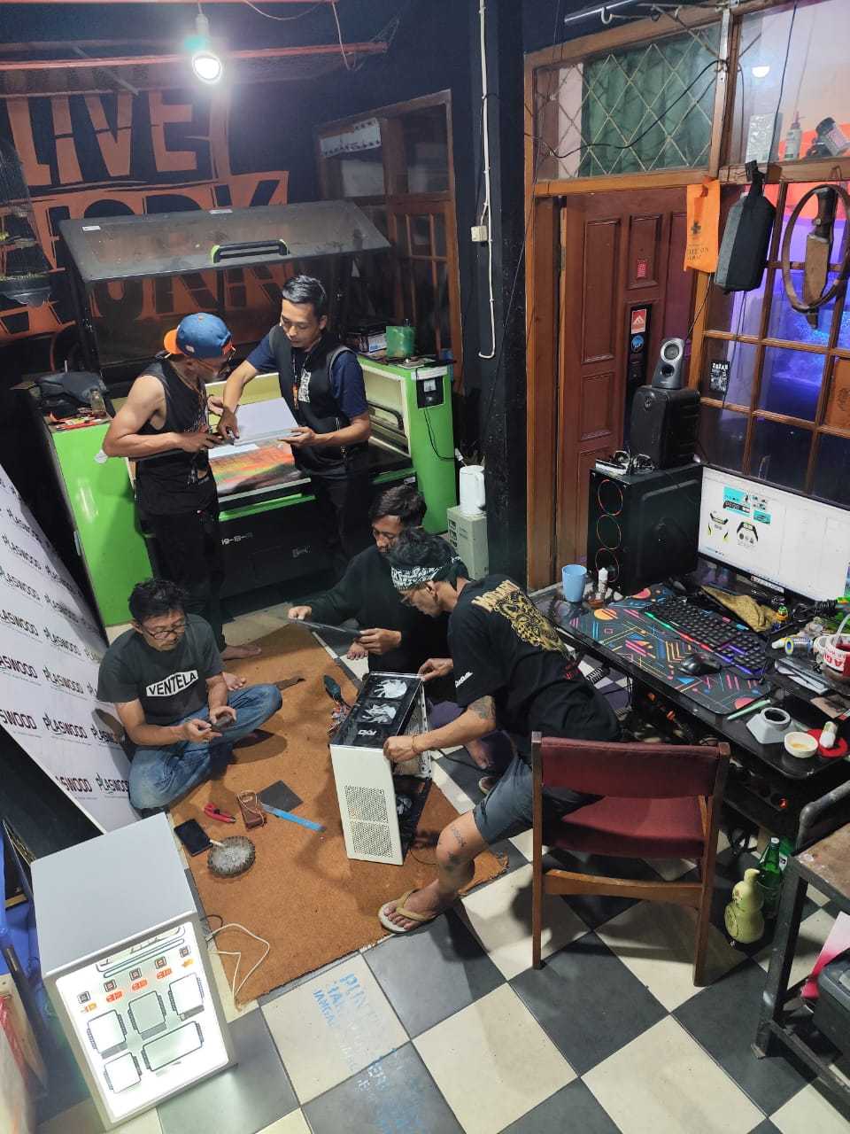 Kakilangit, Dapur Ide dan Inovasi Tim AA Garut