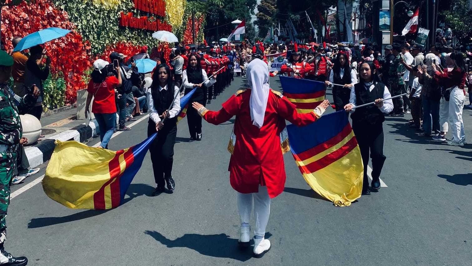 Marching Band SMK Pasundan 2 Garut Tampil Memukau di Puncak Acara HUT RI ke-80